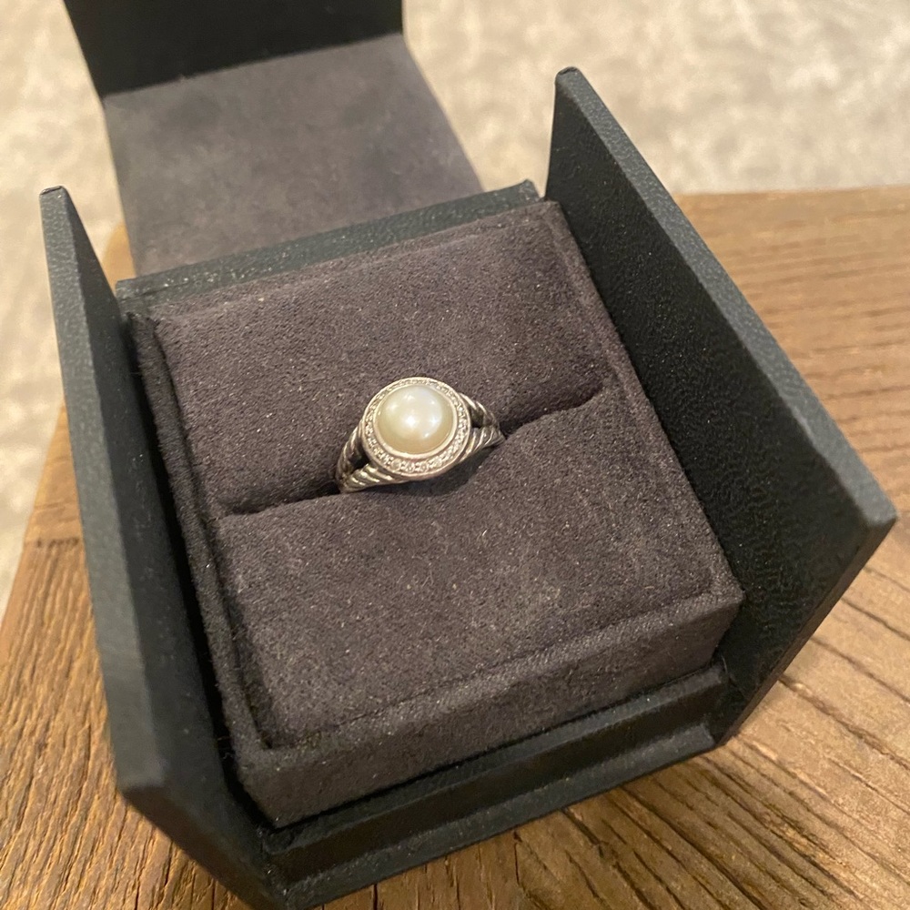 David Yurman Albion Pearl Ring - Picture 2 of 6